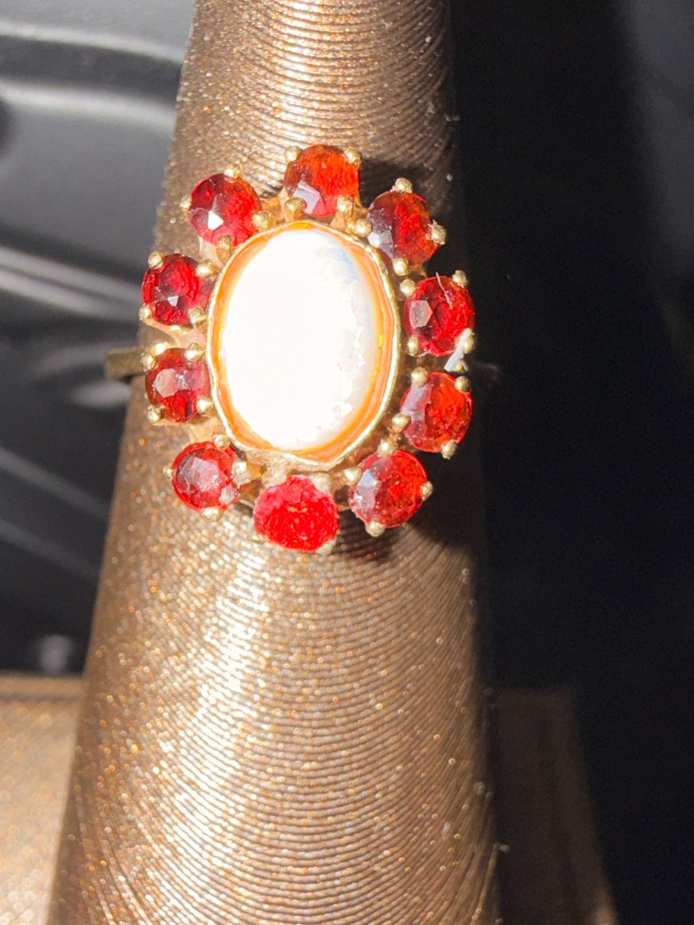 Vintage 14kt Gold Opal & Garnet
"Flower Cluster" Cocktail Ring Sz 6 1/2 - Picture 3 of 16